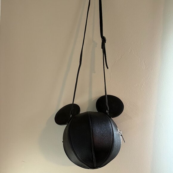 Limited Edition Danielle Nicole 3-D Mickey Mouse Crossbody - Picture 3 of 10